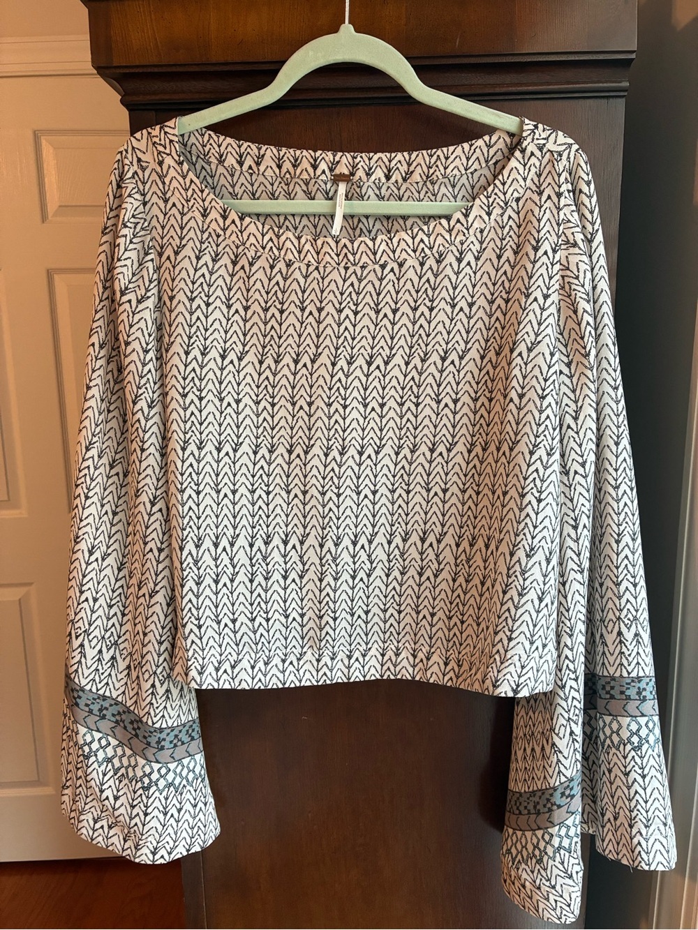 Free People Stars Align Bell Sleeve Top - Size Large - Picture 3 of 7